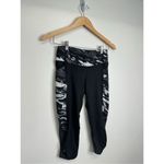 Athleta  Leggins Womens Capri‎ Camouflage Print Black/White Size XS Photo 1
