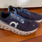 on cloud  Monster Women’s Shoes Size 10 Photo 0