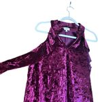 Umgee Top Womens Large Burgundy Crushed Velvet Ruffle Cold Shoulder Blouse Photo 2