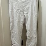 White Cropped Capri Pants Photo 0