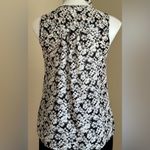 Ellie  Black White Pink Floral Sleeveless Front Ruffle Blouse Sz S Sleeve… Photo 4