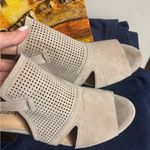 Bella Vita Women's Illiana Block Heeled Sandals 9.5 w Photo 10