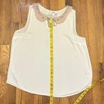 LC Lauren Conrad Women’s Large Sleeveless Keyhole Floral Ruffle White Top Photo 5