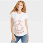 Isabel Maternity Short Sleeve "Hey There Pumpkin" Graphic T Photo 2