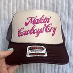 Makin’ cowboys cry country trucker hat Multiple Photo 0