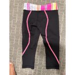 Lululemon Crop Capri Pant Black‎ Pink Groovy Stripe Size 6 Rare! Photo 4