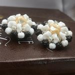 Vintage 50s West Germany Floral Pearl Beaded Clip Earrings Black Photo 8