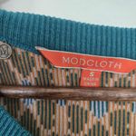 Modcloth Medium Intarsia Flower Yoke Cardigan size small Photo 3