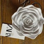 ZARA NWT  White Rose Box Clutch & Purse w/ Magnetic Closure & Silver Chain Strap Photo 0