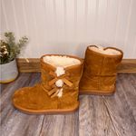 UGG Koolaburra by  Victoria Short Fur Boots Suede Bow Accents Mens 5 Womens 6 Photo 3