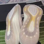 Adidas  Ultraboost 21 W lavender running shoes size 9.5 Photo 5