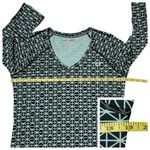 Under Armour Long Sleeve Fitted Heat Gear Tee - Medium Photo 1