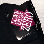 Down below zero brand hat/ scarf set nwt Black Photo 1