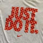 Nike  Graphic Just Do It Tee Classic T-Shirt 100% Cotton White Red Shirt XS EUC Photo 1