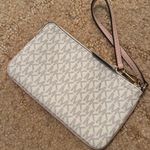 Michael Kors Wrislet Photo 1