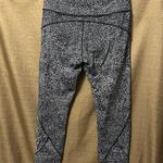 Lululemon  Woman’s In Movement Tight 25" Black Animal Print Size 8 Photo 5