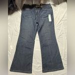 Levi's Women’s Plus 18W Short Levi’s Fuller Waist Boot Cut 590 Blue Jeans NWT Photo 4