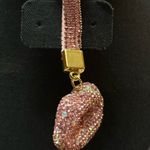 Sparkling Rhinestone Lip Keychain Photo 1