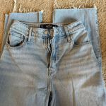 Hollister ripped jeans Photo 4
