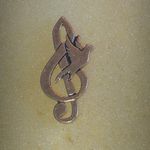 Gold Tone Vintage Treble Clef with Bird Pin Photo 1