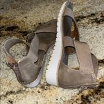 Euro Soft Sofft Tan Strappy Comfy Wedge Gladiator Sandals Size 6 Photo 4