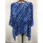 Catherines  Blue White Crinkle Sharkbite Hem Crochet Neckline Tunic Top Size 2XWP Photo 5