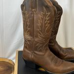 Ariat Women’s Heritage Round Toe Brown Cowboy Boots Size 10 medium width Photo 2