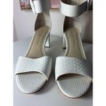 Chinese Laundry  White Embossed Croc Block Heel Open Toe Sandals Faux Leather 11 Photo 2