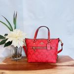 Coach Mini Gallery Crossbody In Signature Canvas Photo 3