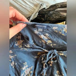 American Eagle  - Cropped Floral Flowy Blouse Photo 1