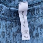 Athleta XXS Momentum Allure Animal Print Tee Shirt Blue Seamless Comfort Wicking Photo 5