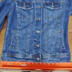 Universal Threads Four Pocket Distressed Mid Wash Denim Jacket Ladies' XS Photo 5