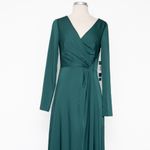 Kay Unger . Adelina Long Sleeved Gown. Photo 8