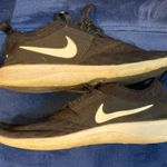 Nike Women’s  Black Juvenate Running Shoes Size 8 Photo 0