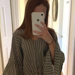 Grey and White Flowy Sleeve Top Gray Photo 1