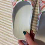 OOFOS OOahh Limited Edition Cherry Blossom White Floral Sandals M5 / W7 Size 7 Photo 6