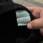 Karlie  large black mini skirt Photo 6