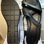 Ecco New women's sandals. Real leather. Size 10. $32. Photo 3