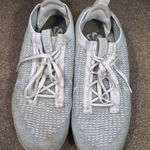 Nike Women’s VaporMax 2021  Air Flyknit Photo 2