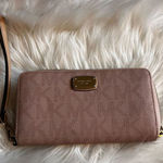 Michael Kors  pink wallet size 7x4 wristlet Photo 0