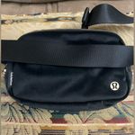 Lululemon  Velour Belt Bag 1L Black/Gold NEW Rare Authentic Photo 13