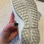 OOFOS OOahh Limited Edition Cherry Blossom White Floral Sandals M5 / W7 Size 7 Photo 3