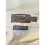 Torrid  Crop Boyfriend Straight Vintage Stretch Mid Rise Jeans Size 18 Distressed Photo 9