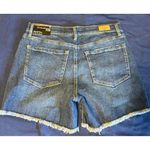 BNWT Sofia Jeans Lila Relaxed Shorts Photo 1