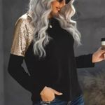 New Boutique Sequins Long Sleeved Top Black Size M Photo 1