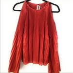 DO+BE DO‎ + BE Cold Shoulder Pleated Blouse Photo 5