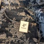 Time & Tru Printed Denim Shorts With Pockets Size 14 Womens 5 Pockets New Photo 9
