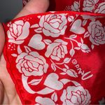 Vena Rectangle Silk Scarf Heart And Roses Red And White Rolled Edges‎ Photo 5