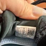 Saucony  Guide 17 Running Sneaker Shoe Black Grey Workout Athletic Comfort 7.5 Photo 5