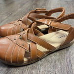 Clarks  Elizabeth Sea Fisherman Sandal Women's Leather Brown Size 7.5 Shoes Photo 0